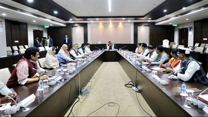 मुख्यमंत्री डॉ. यादव ने की मंत्रीगण से चर्चा